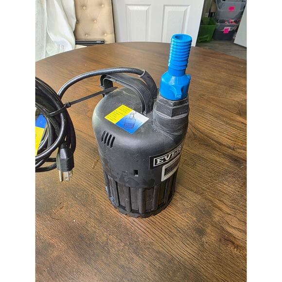 Everbilt 1/2 HP Waterfall Submersible Utility Pump SUP80-HD - Picture 14 of 16